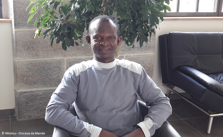 Copyright NBottou - Diocèse de Mende - Père Jean Ollo Kansié, prêtre pour les enfants des rues