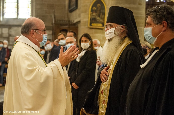 _DSC7878 Mgr Benoît Bertrand et Frère Jean - © JF S le 10-10-2021_bis